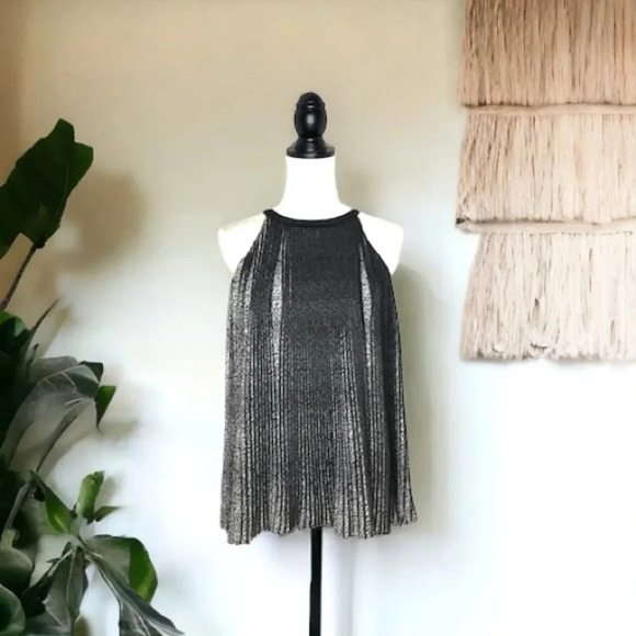 ECRU Accordion Folded Floral Print Sleeveless Babydoll Blouse - Picture 3 of 10